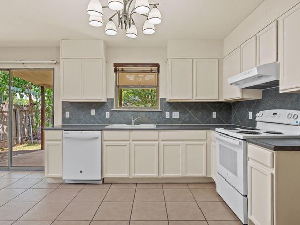 79 Jan LN, Georgetown TX 78626