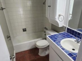 1304 Summit ST 206, Austin TX 78741
