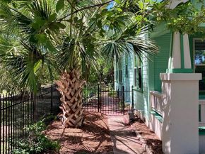 903 E 14th ST, Austin TX 78702