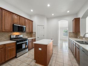 4498 Heritage Well LN, Round Rock TX 78665