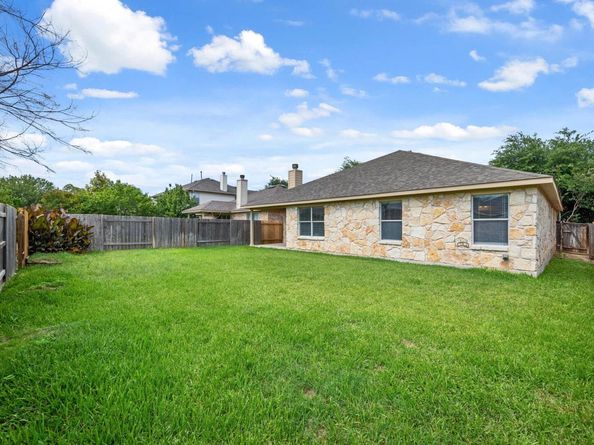 4498 Heritage Well LN, Round Rock TX 78665