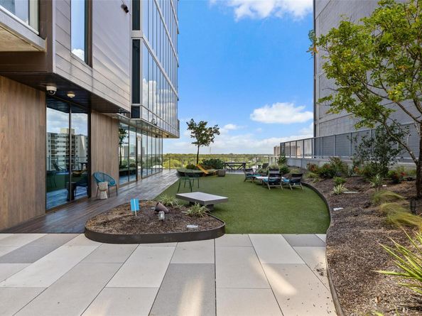 48 East Ave 2405, Austin TX 78701