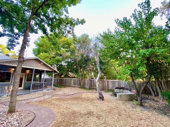 7302 Shadywood DR, Austin TX 78745