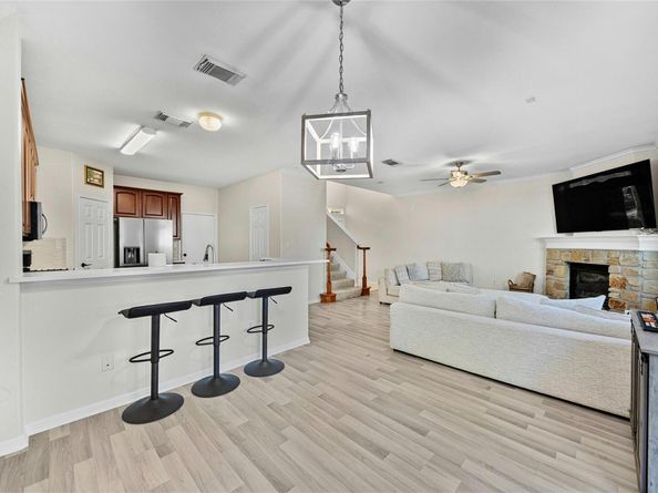 1101 E Parmer LN 305, Austin TX 78753