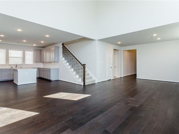 6407 Rounded Pebble LN, Buda TX 78610