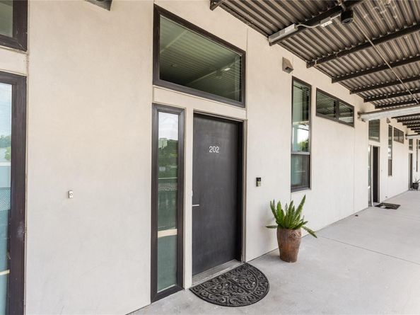 1322 E 12th ST 202, Austin TX 78702