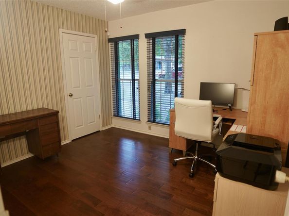 2401 Ware RD, Austin TX 78741