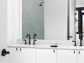 800 Embassy DR 605, Austin TX 78702