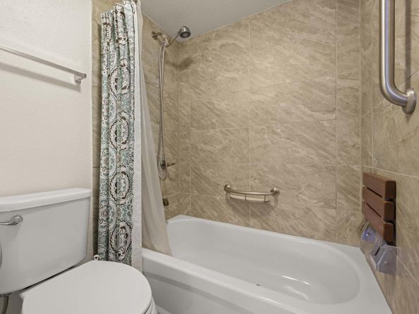 8888 Tallwood DR 2111, Austin TX 78759