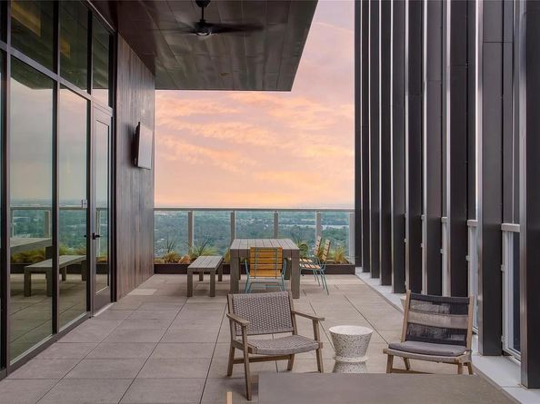 48 East Ave 2707, Austin TX 78701