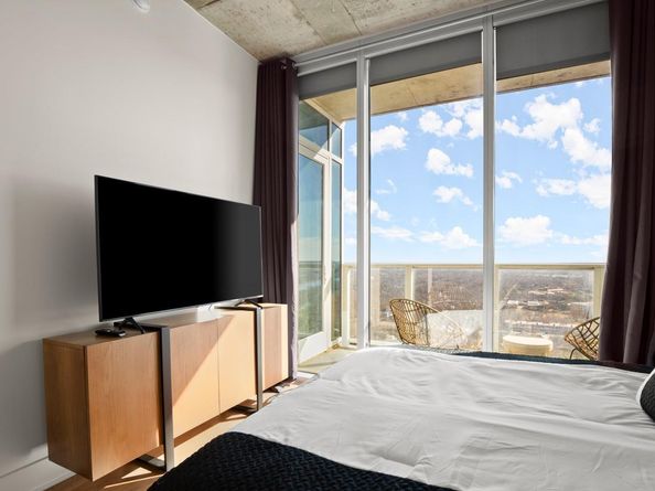 48 East Ave 2707, Austin TX 78701