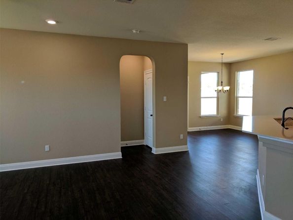 2471 Sunrise RD 8, Round Rock TX 78664