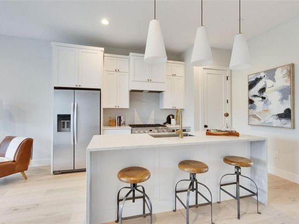 1937 E 38th 1/2 ST A, Austin TX 78723