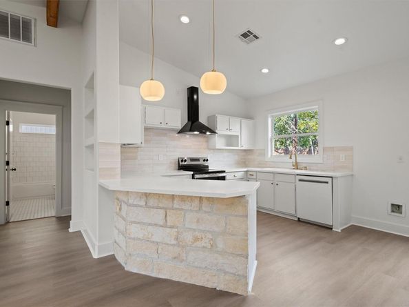 9602 Claxton DR, Austin TX 78736