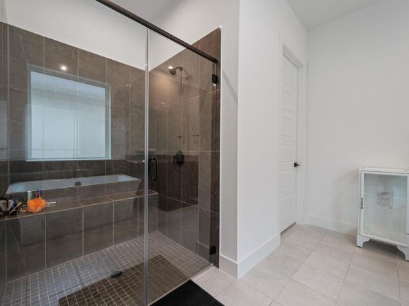 616 Hallwood DR, Liberty Hill TX 78642