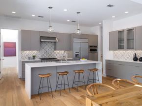3201 Sunny LN, Austin TX 78731
