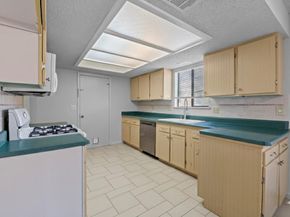 3904 Burr Oak LN, Austin TX 78727