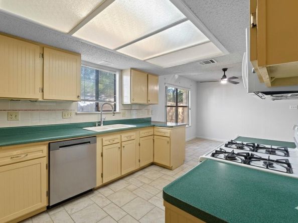 3904 Burr Oak LN, Austin TX 78727