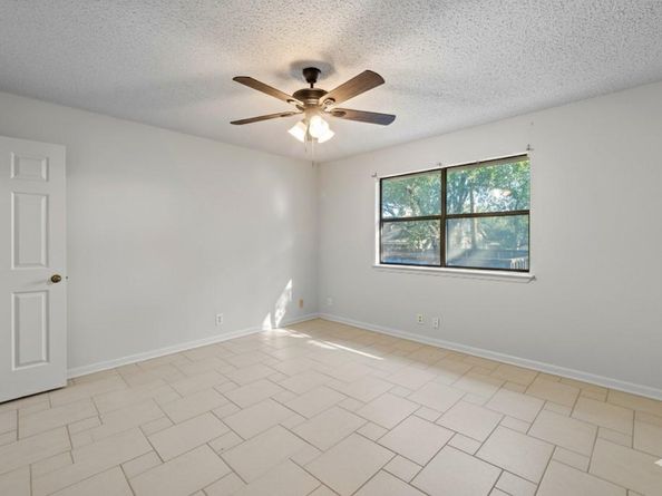 3904 Burr Oak LN, Austin TX 78727