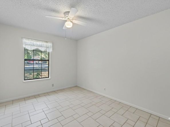 3904 Burr Oak LN, Austin TX 78727