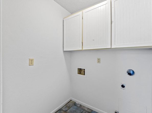 3904 Burr Oak LN, Austin TX 78727