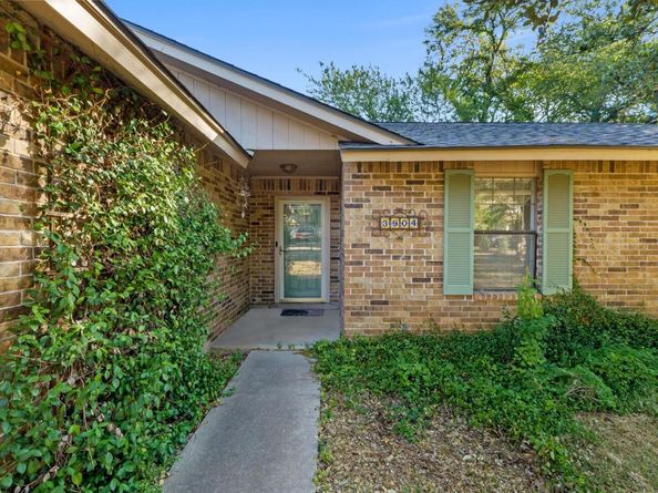 3904 Burr Oak LN, Austin TX 78727