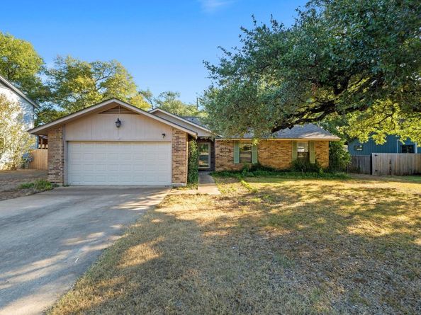 3904 Burr Oak LN, Austin TX 78727