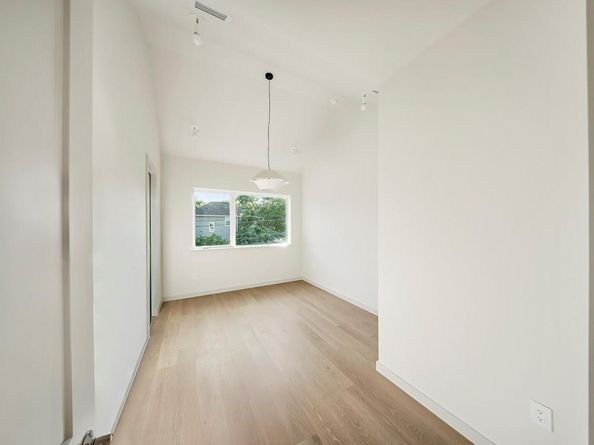 2109 Maple Ave, Austin TX 78722