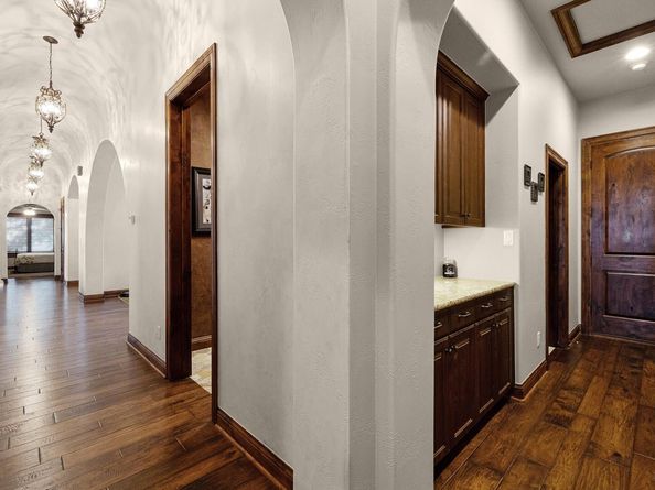 908 Watercliffe DR, Lago Vista TX 78645