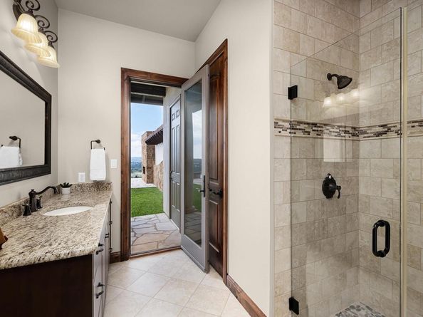 908 Watercliffe DR, Lago Vista TX 78645