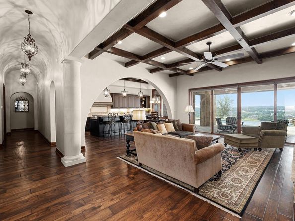 908 Watercliffe DR, Lago Vista TX 78645