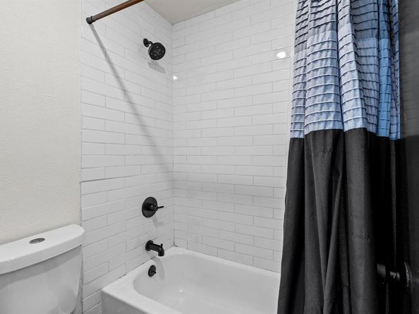 909 Reinli ST 101, Austin TX 78751