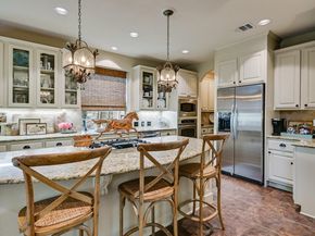 5821 Kempson DR, Austin TX 78735