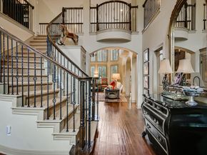5821 Kempson DR, Austin TX 78735