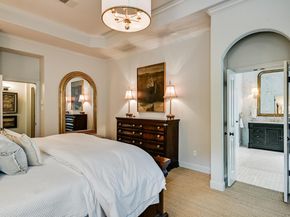 5821 Kempson DR, Austin TX 78735