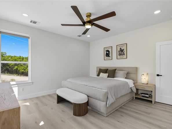 8303 Tombstone CV, Lago Vista TX 78645