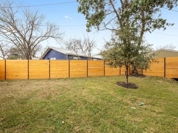 1409 Valleyridge DR A, Austin TX 78704