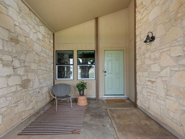 1515 Mearns Meadow BLVD, Austin TX 78758