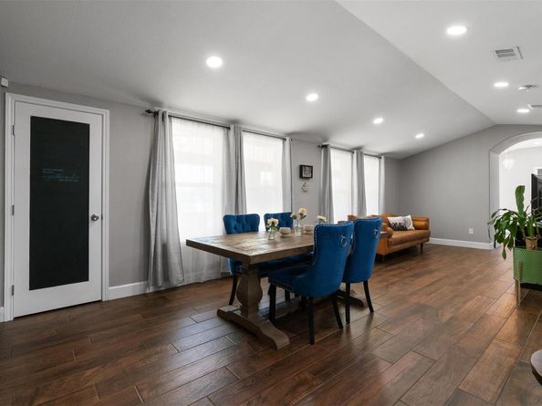 2900 Pecan Springs RD, Austin TX 78723