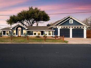 2900 Pecan Springs RD