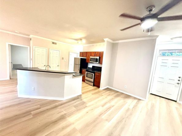 6804 N Capital Of Texas Highway 812, Austin TX 78731