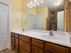 6801 Beckett RD 135L, Austin TX 78749