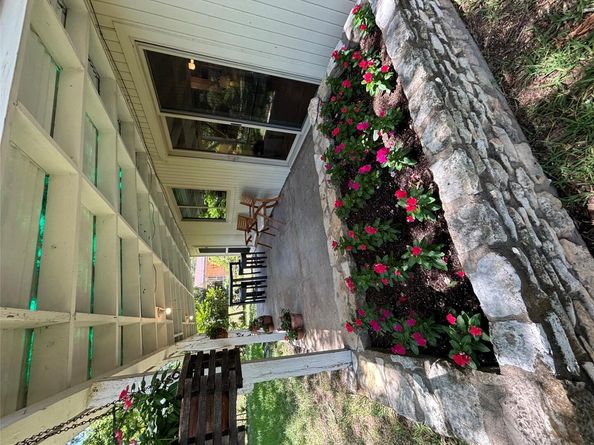 3205 Whites DR, Austin TX 78735