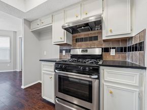 1002 Cresswell DR, Pflugerville TX 78660