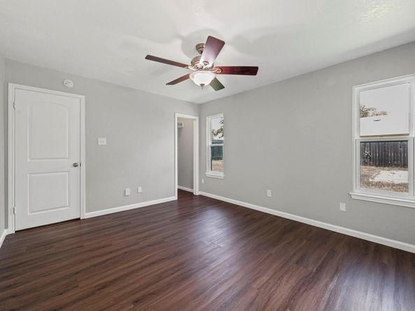 1002 Cresswell DR, Pflugerville TX 78660