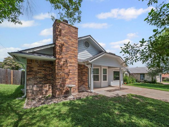 1002 Cresswell DR, Pflugerville TX 78660