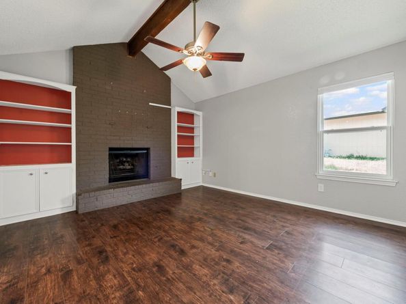 1002 Cresswell DR, Pflugerville TX 78660