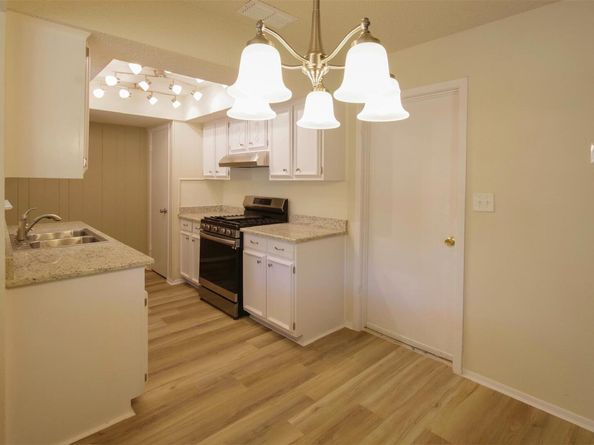 9801 Ochiltree DR, Austin TX 78753