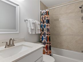 6409 Burns ST 107, Austin TX 78752