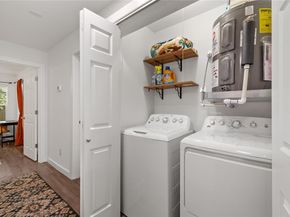 6409 Burns ST 107, Austin TX 78752